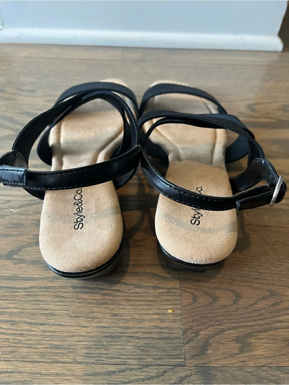 New In Box Style & Co. Vonniief Black Beauty Elastic Crisscross Wedge Sandals